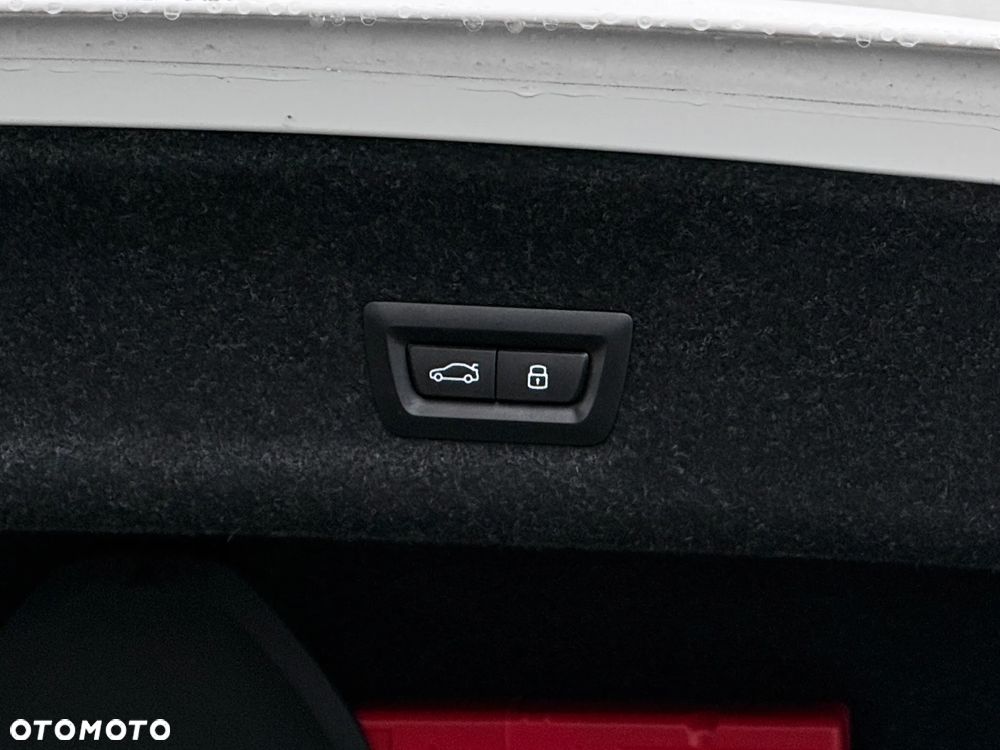 BMW Seria 3 320i GPF M Sport - 14