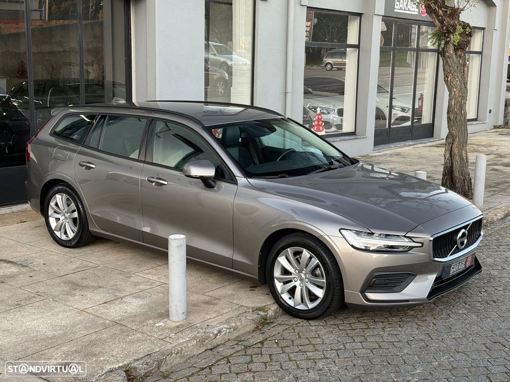 Volvo V60 2.0 D3 Momentum - 4