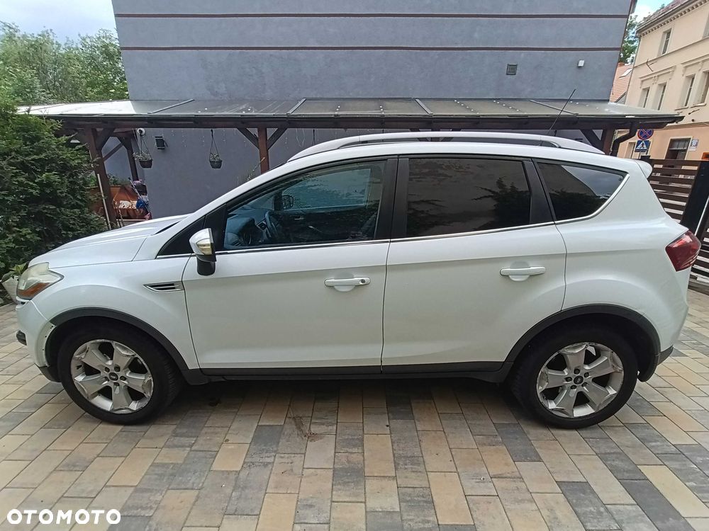 Ford Kuga - 2