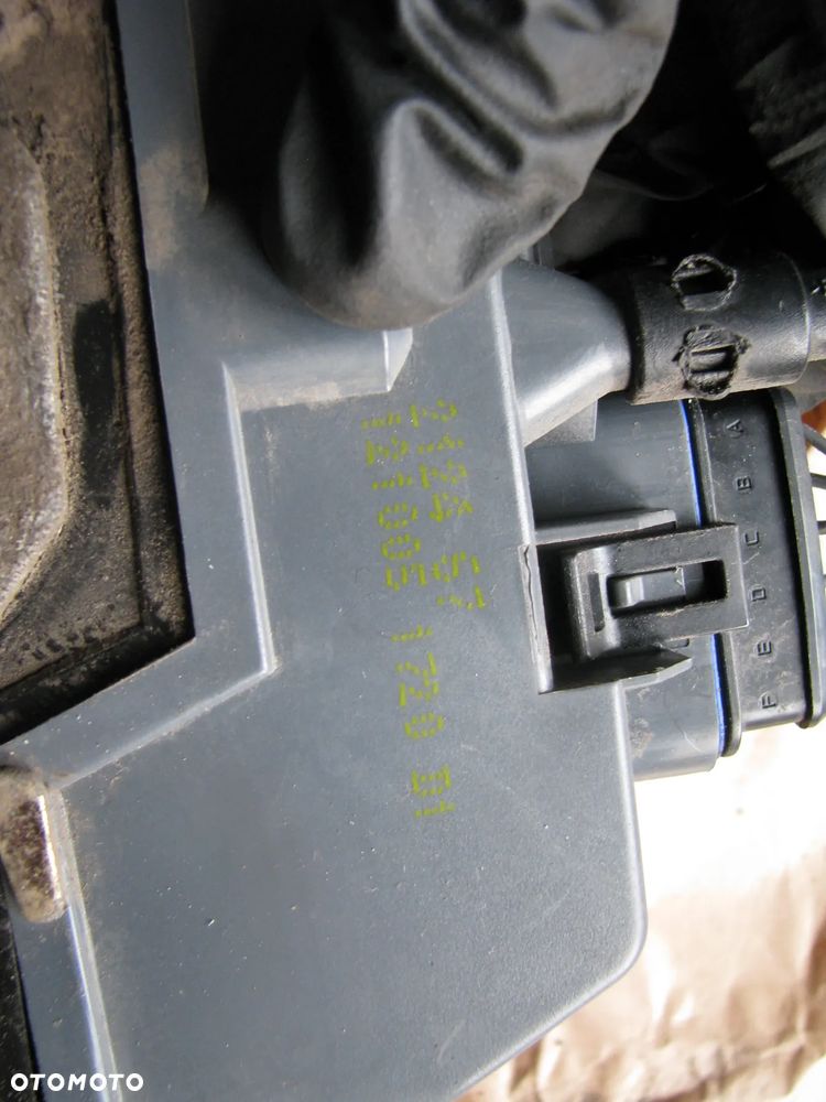 ZESTAW ZAMEK DRZWI ORAZ KLAMKA PRAWY TYŁ SPRAWNE RENAULT MEGANE II 212467 - 7