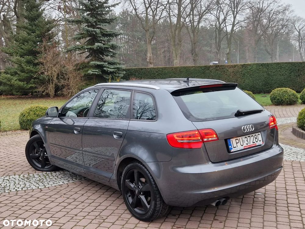Audi A3 Sportback 1.4 TFSI S line Sportpaket - 17