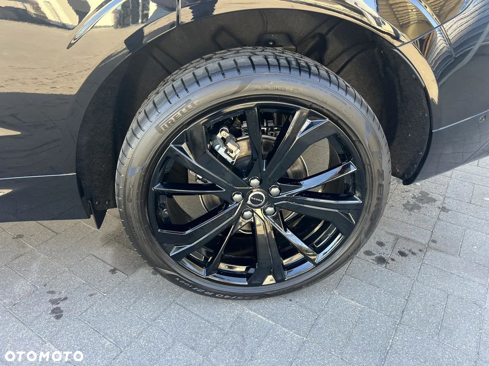 Volvo XC 60 B5 B AWD Plus Black Edition - 11
