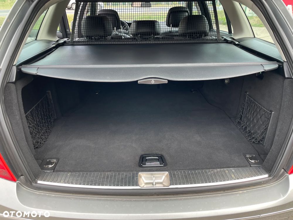 Mercedes-Benz Klasa C 180 BlueEFFICIENCY 7G-TRONIC Avantgarde - 21