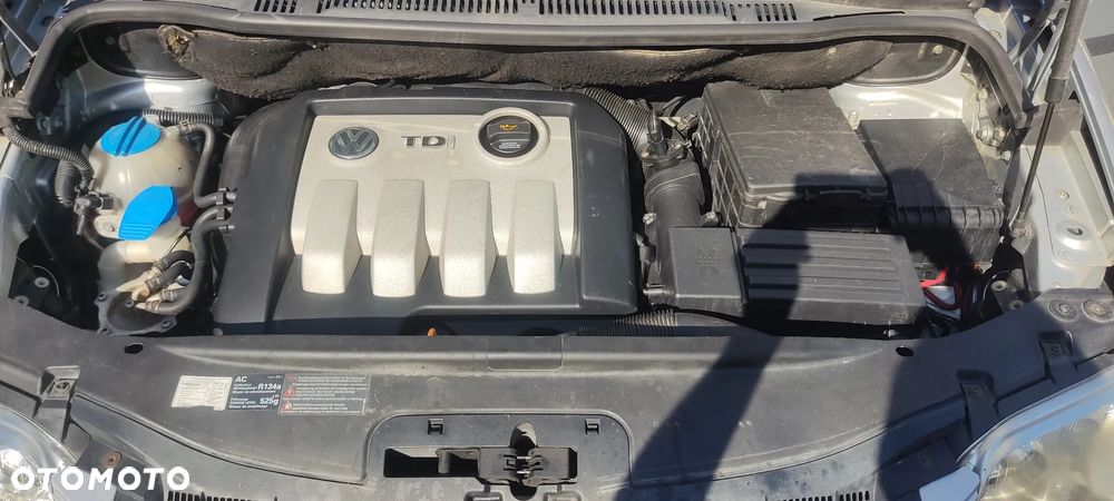 Volkswagen Touran 1.9 TDI Highline - 20