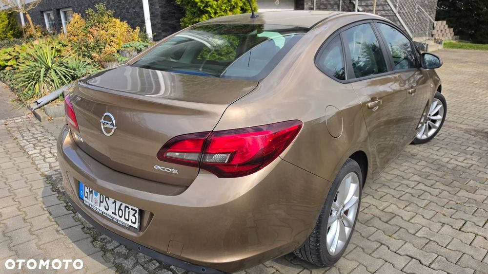 Opel Astra - 18