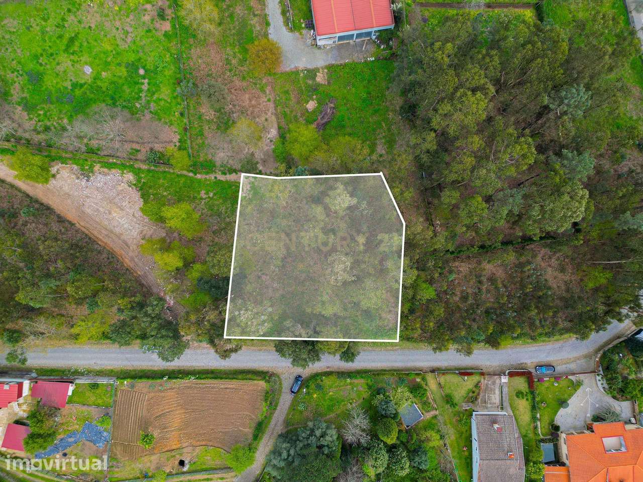Terreno Urbano com 2.030m2 em Oliveira, Barcelos - Grande imagem: 2/18