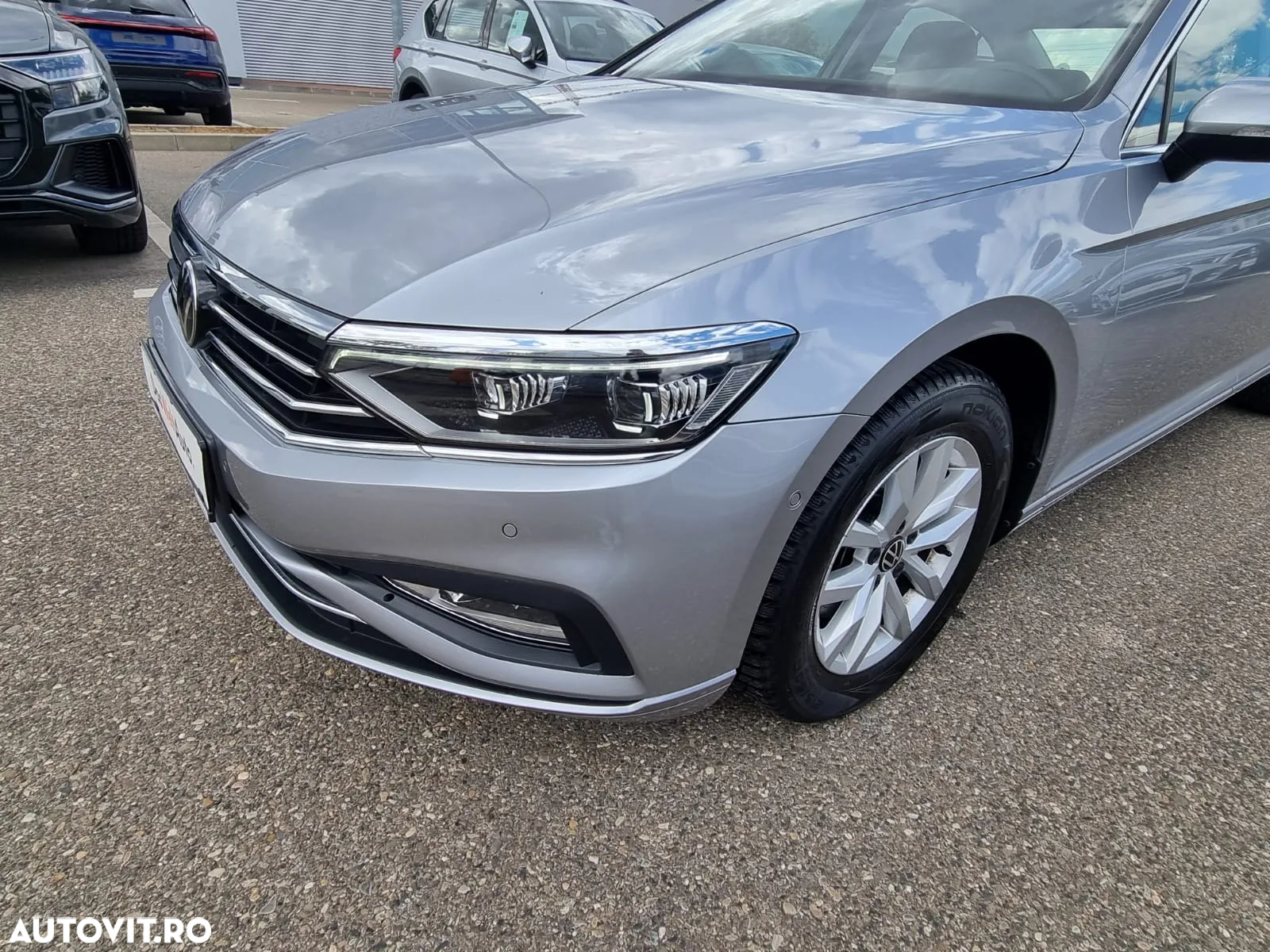 Volkswagen Passat 2.0 TDI DSG Comfortline - 9