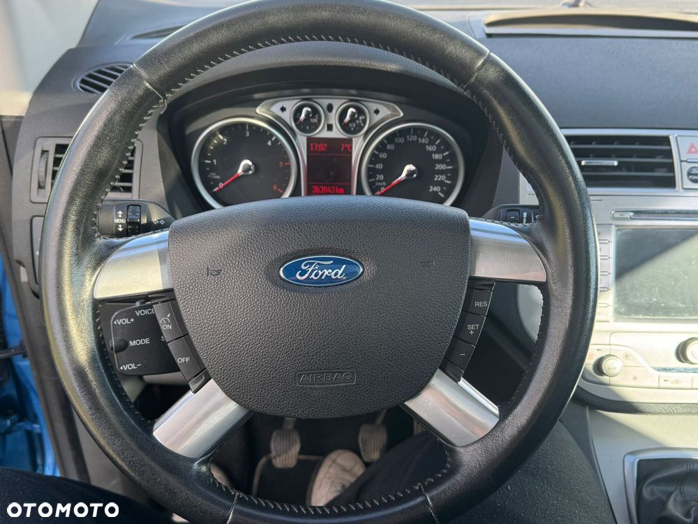 Ford Kuga 2.0 TDCi Titanium FWD - 10