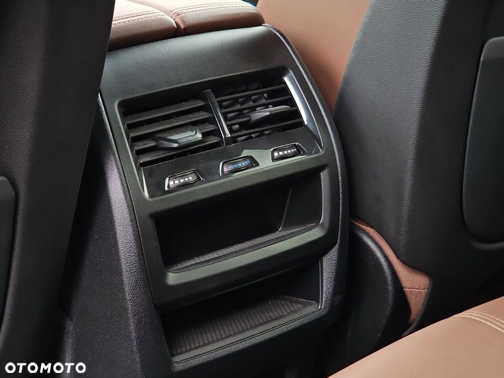 BMW X5 xDrive25d - 24
