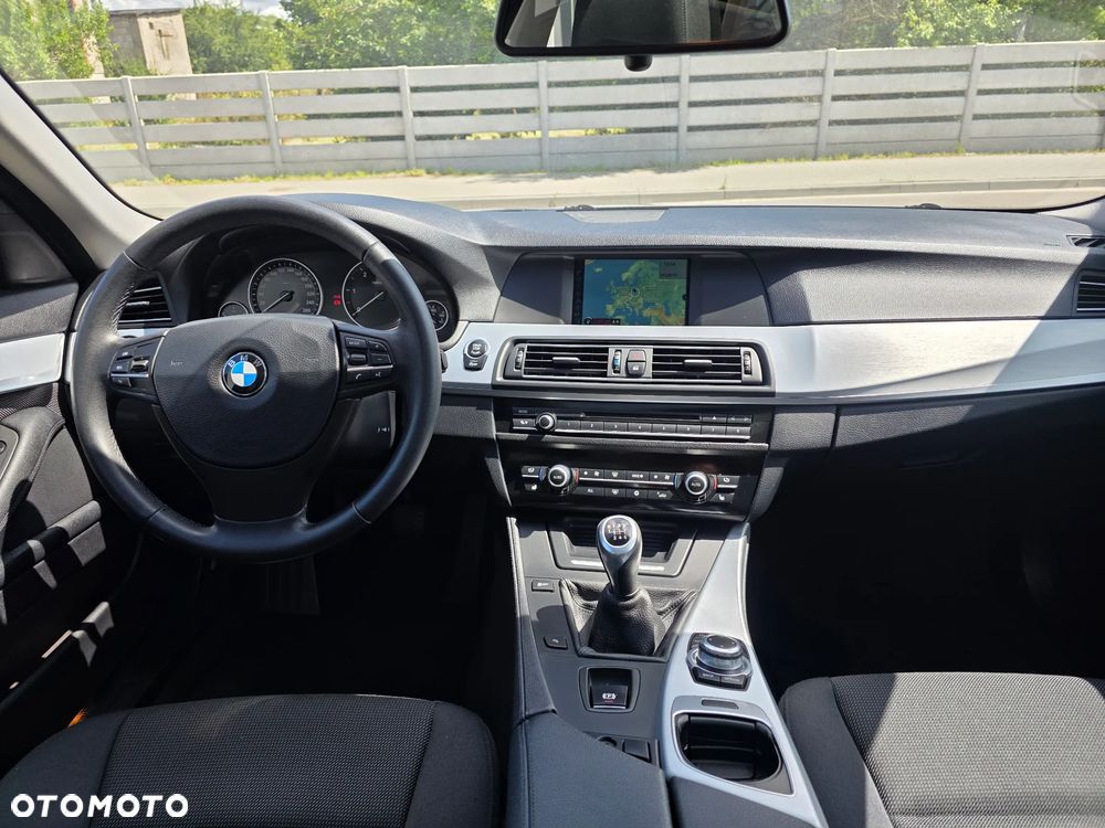 BMW Seria 5 520d - 5