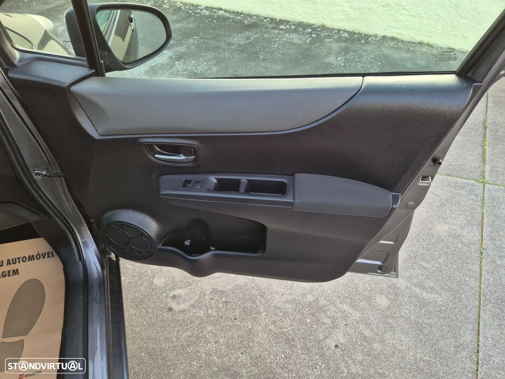 Toyota Yaris 1.4 D-4D Comfort+P.Style - 30