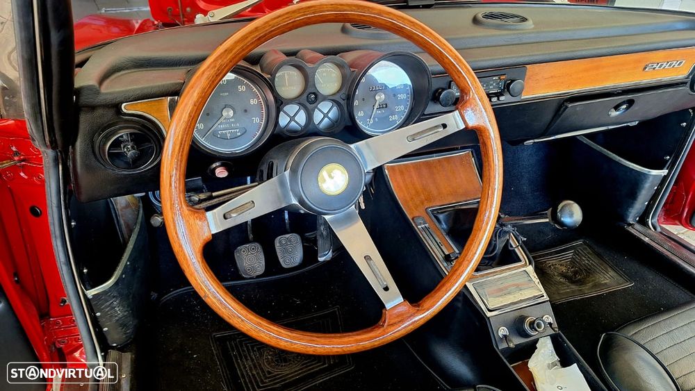 Alfa Romeo 2000 GTV - 15