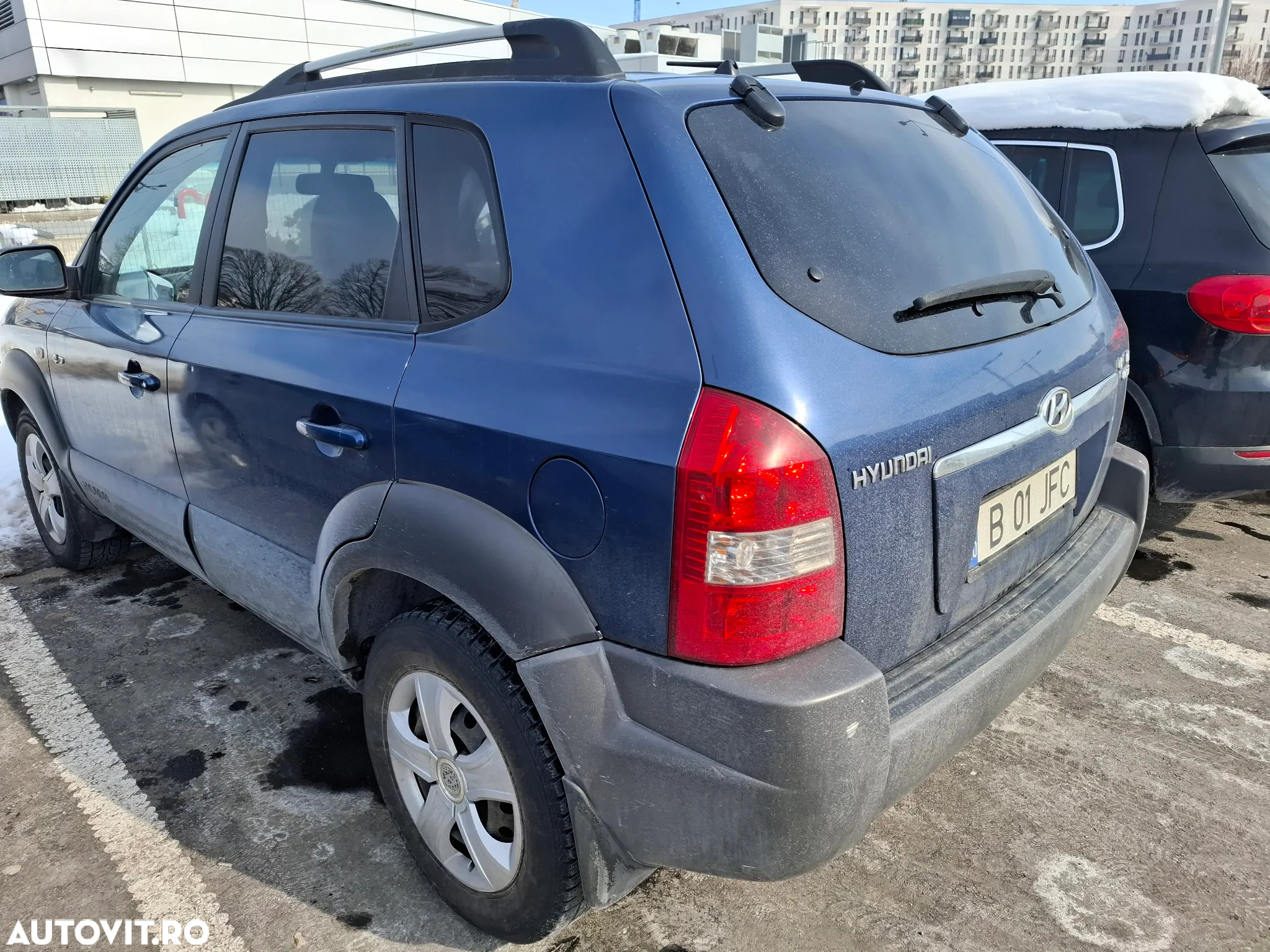 Hyundai Tucson 2.0 CRDI VGT 2WD GL CLASSIC - 3