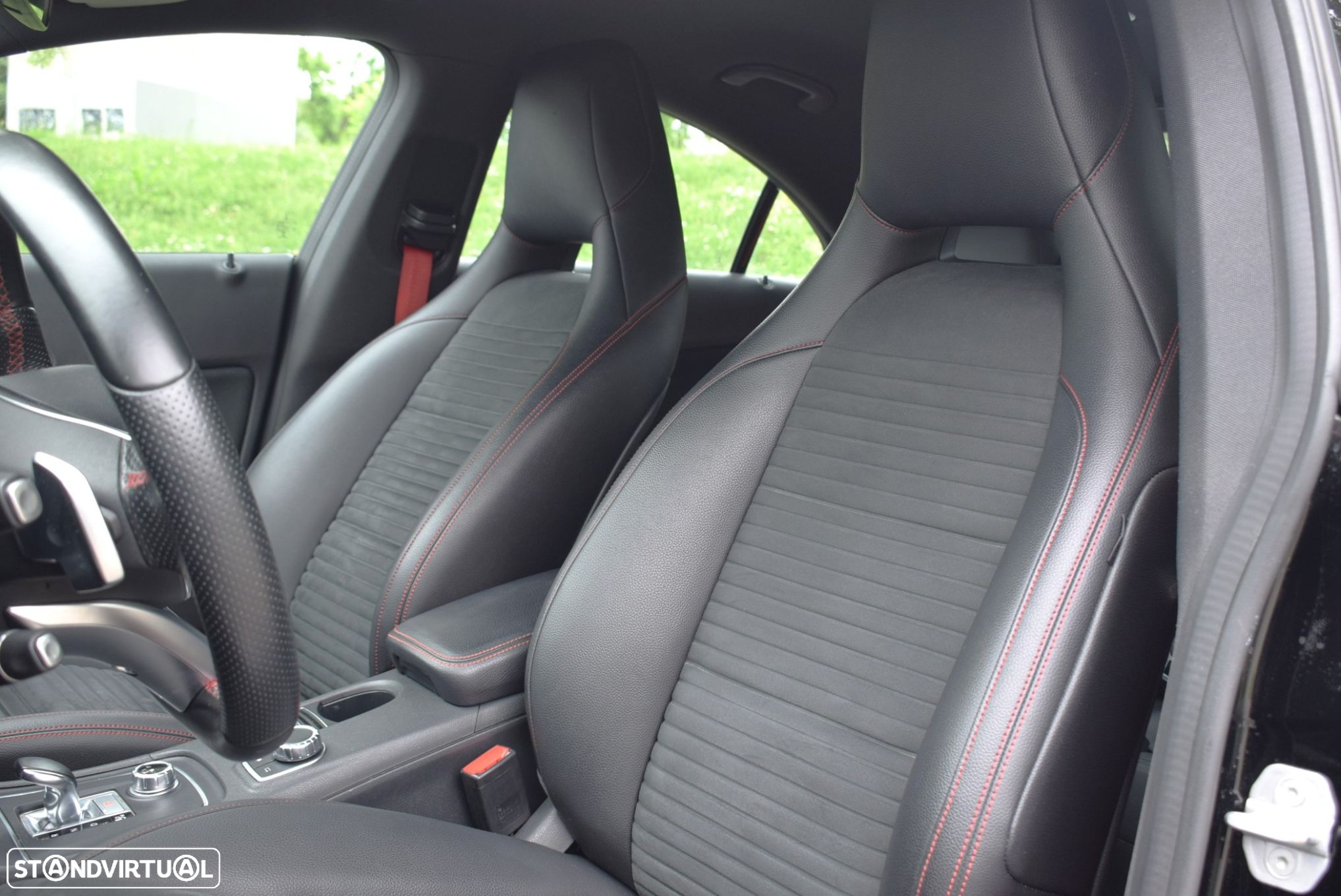 Mercedes-Benz CLA 45 AMG 4-Matic - 38