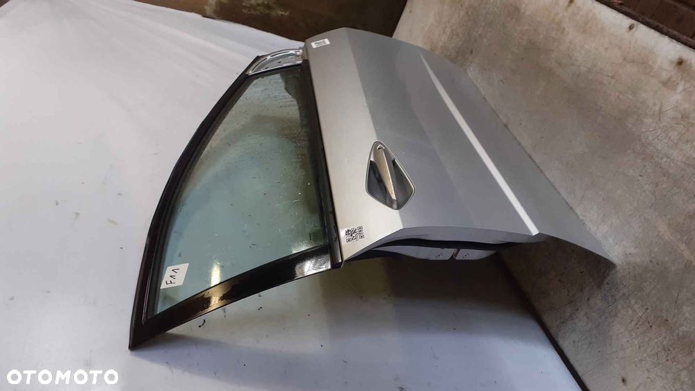 / DRZWI PRZÓD PRZEDNIE PRAWE HONDA CIVIC VIII 8 UFO NH701M 5D 5 DRZWI - 5