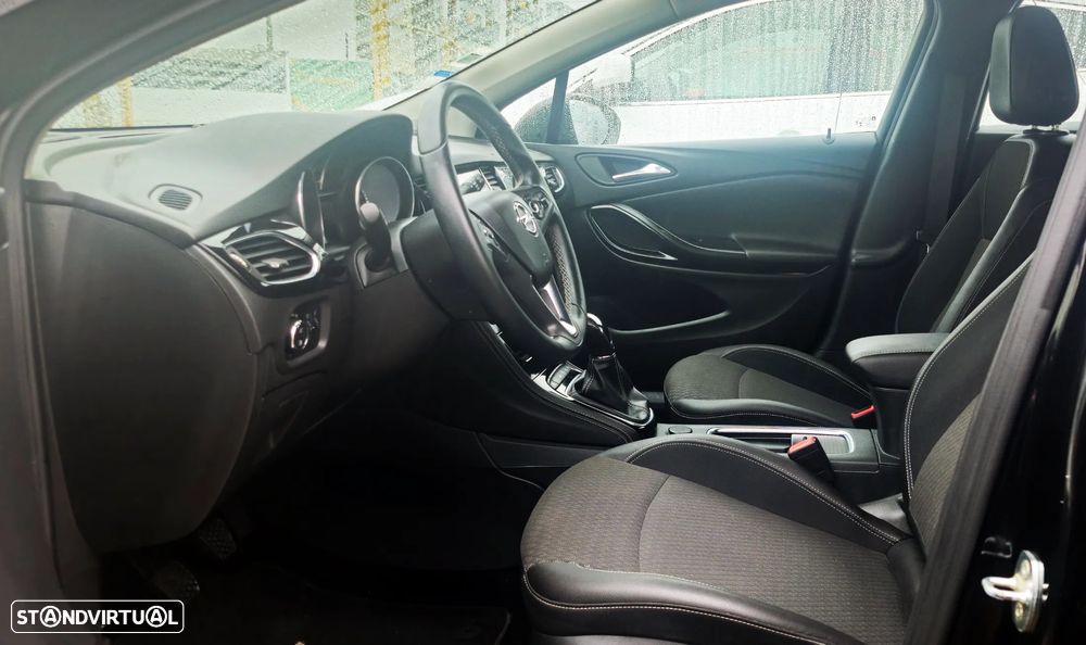 Opel Astra Sports Tourer - 6