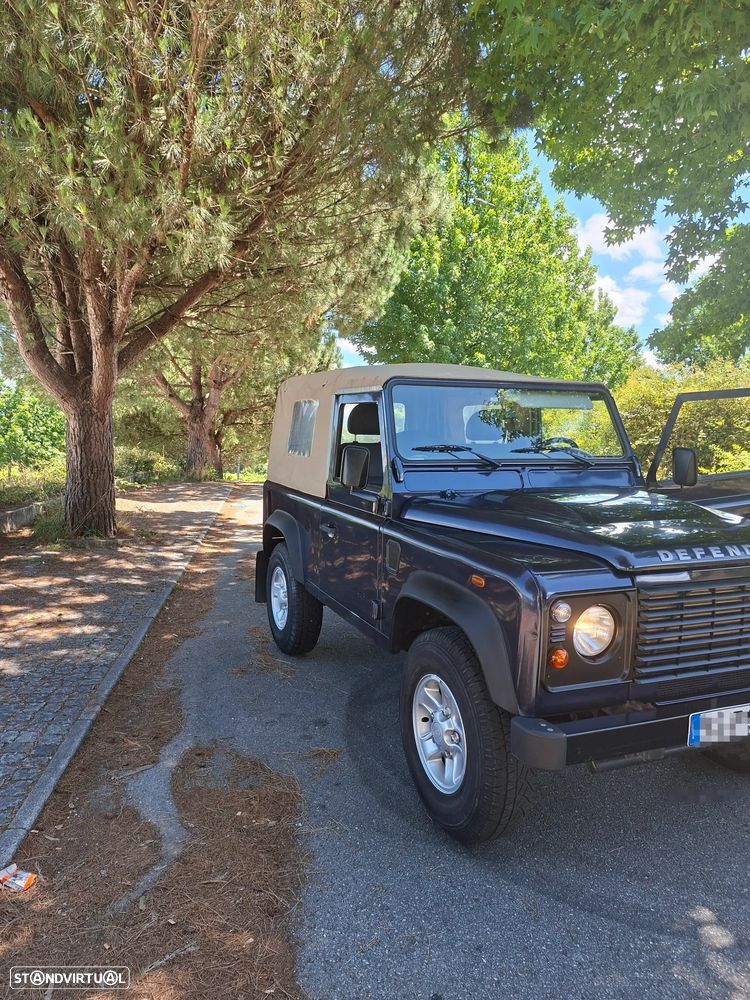 Land Rover Defender 90 2.2 CRD E - 6