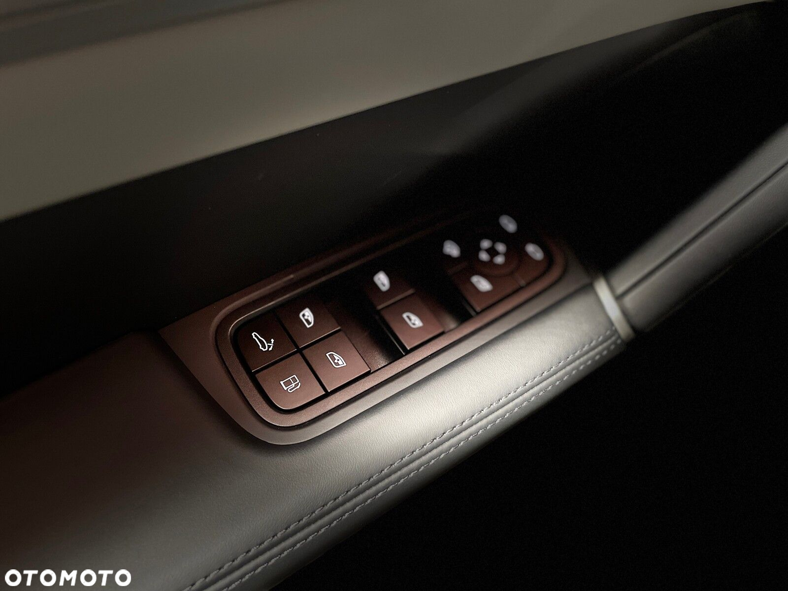 Porsche Cayenne - 26