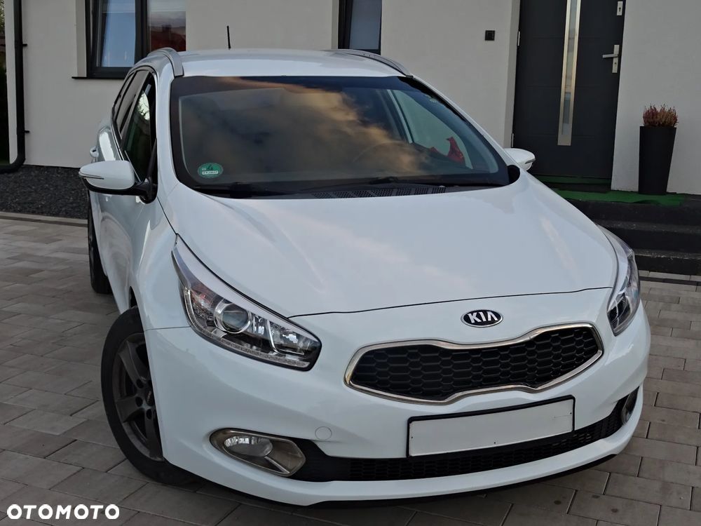 Kia Ceed - 26