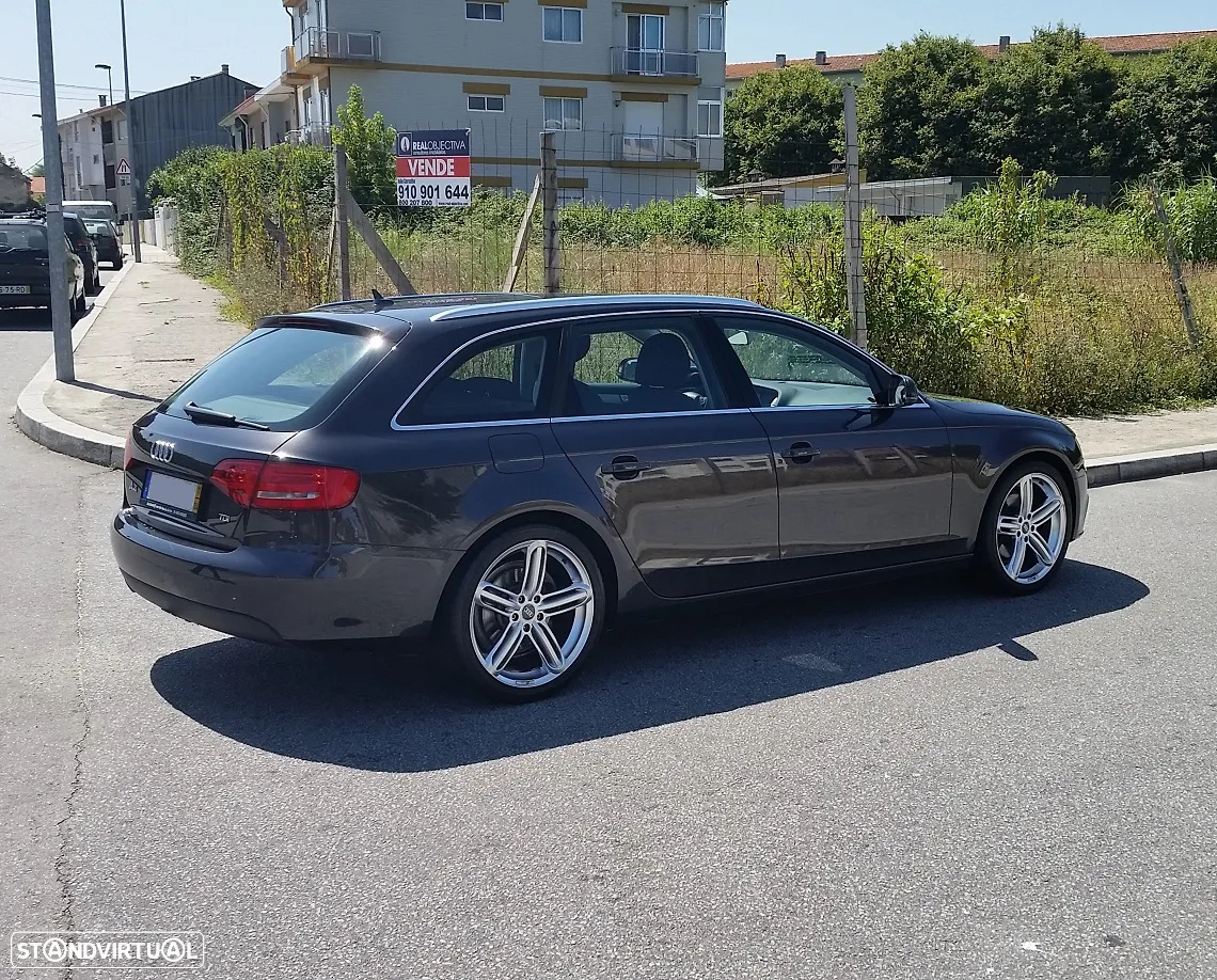 Audi A4 Avant 2.0 TDI Business Line Sport - 4