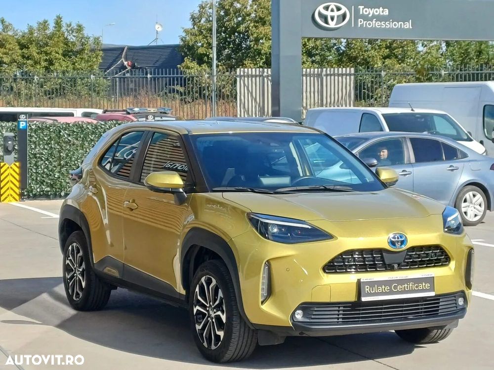 Toyota Yaris Cross 1.5 VVT-i HSD 4x4 Exclusive Elegant - 4