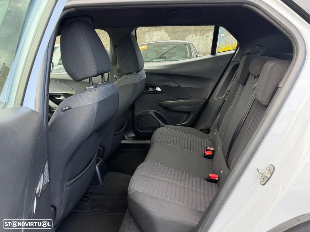 Peugeot 2008 1.2 PureTech Style - 7