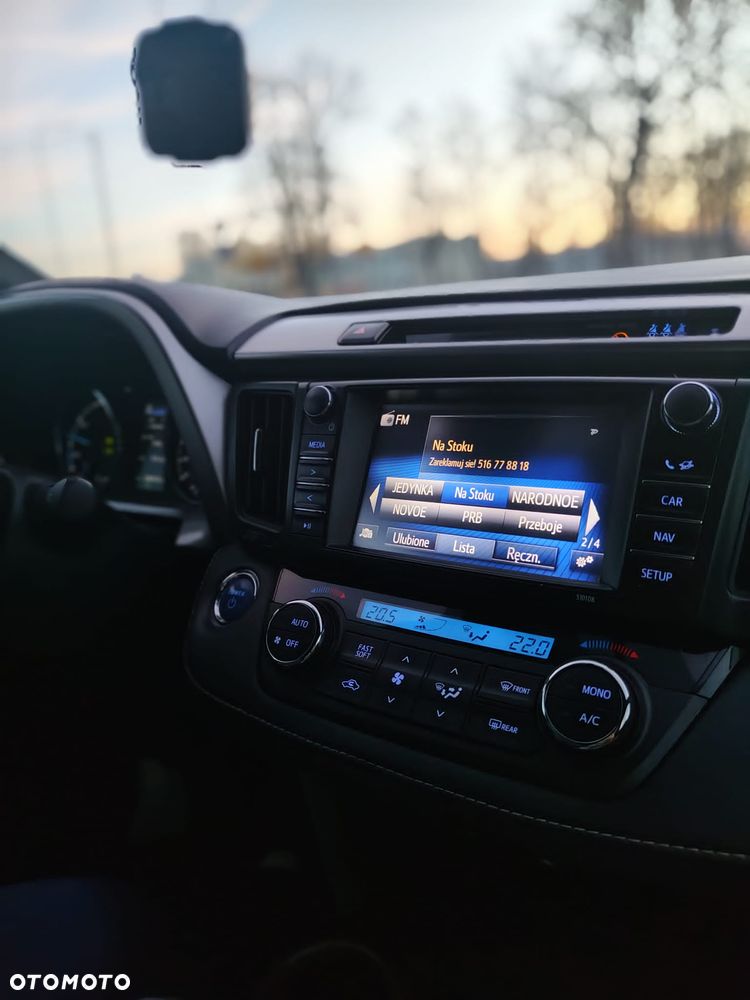 Toyota RAV4 Hybrid Style 4x4 - 24