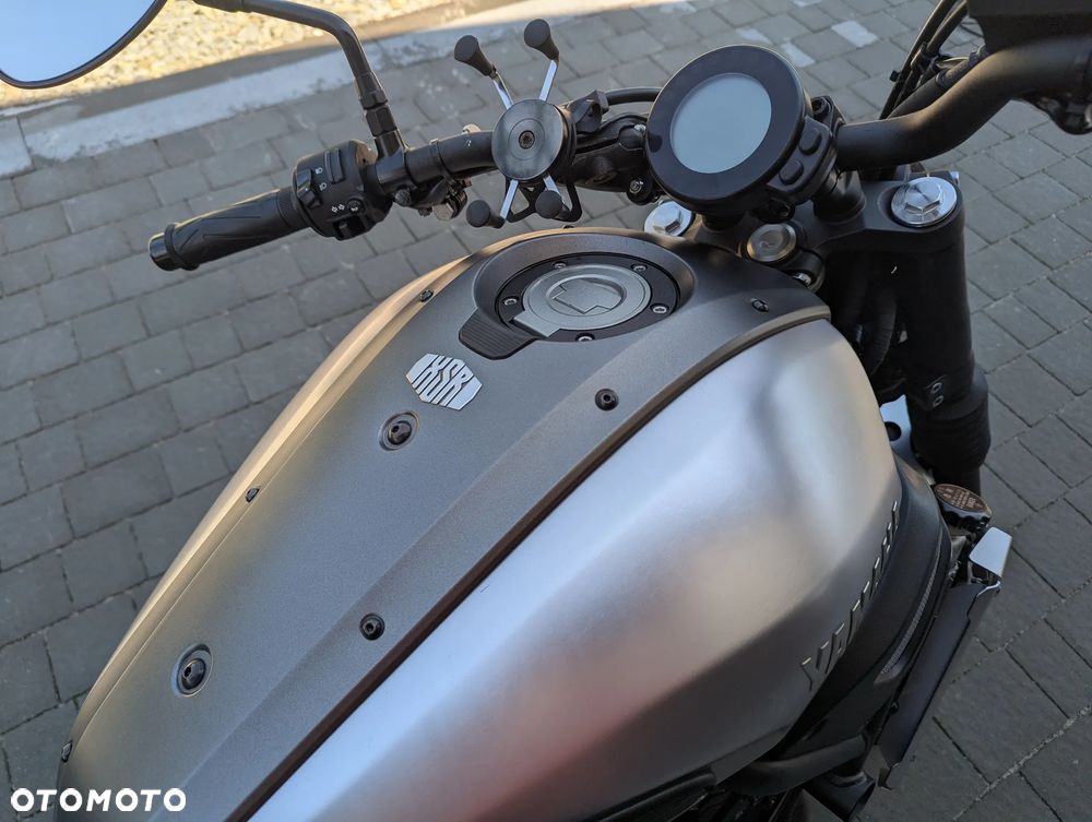Yamaha XSR - 13