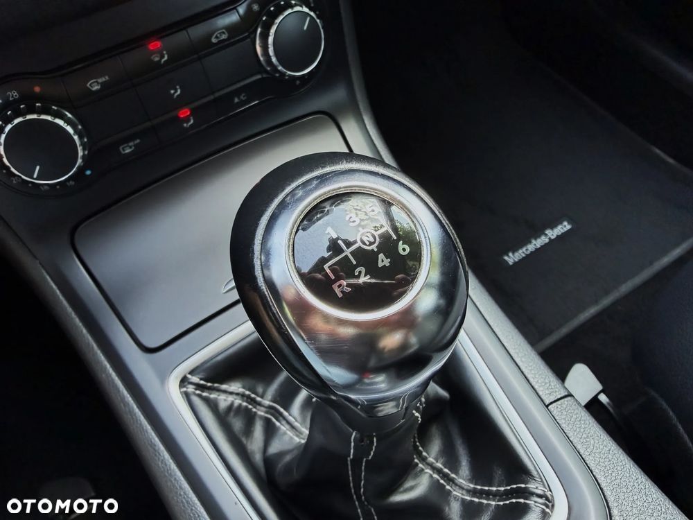 Mercedes-Benz Klasa B 180 CDI (BlueEFFICIENCY) - 26