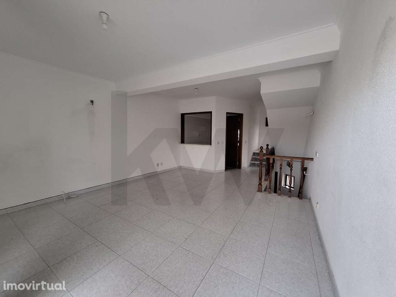Apartamento T2 Espaçoso junto ao Centro da Ericeira – Arrendamento - Grande imagem: 2/18