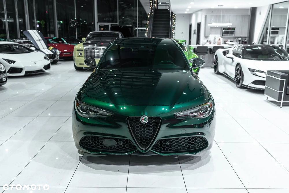 Alfa Romeo Giulia 2.0 Turbo 16V AT8-Q4 Veloce - 10