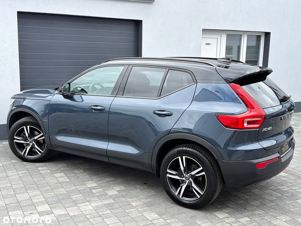 Volvo XC 40 B3 B DKG Ultra Dark - 20