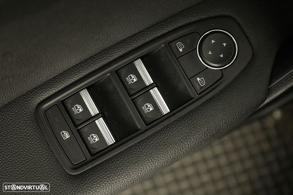 Renault Captur 1.0 TCe Techno Bi-Fuel - 21