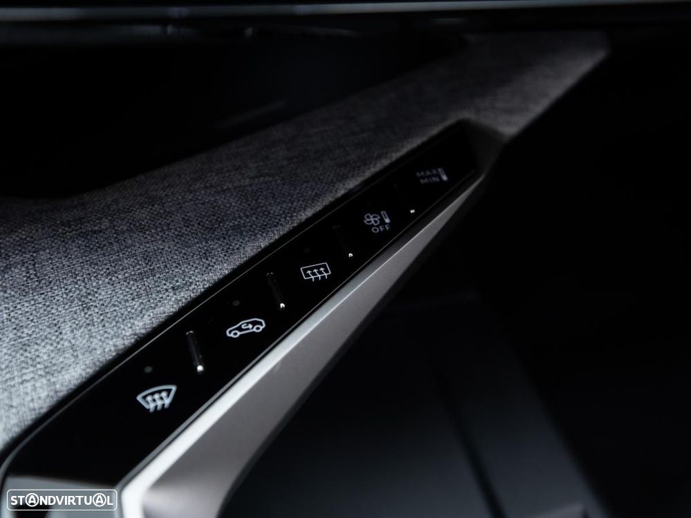 Peugeot 3008 1.2 Hybrid Allure e-DCS6 - 18