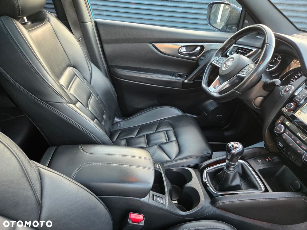 Nissan Qashqai 1.6 DIG-T Tekna+ - 28