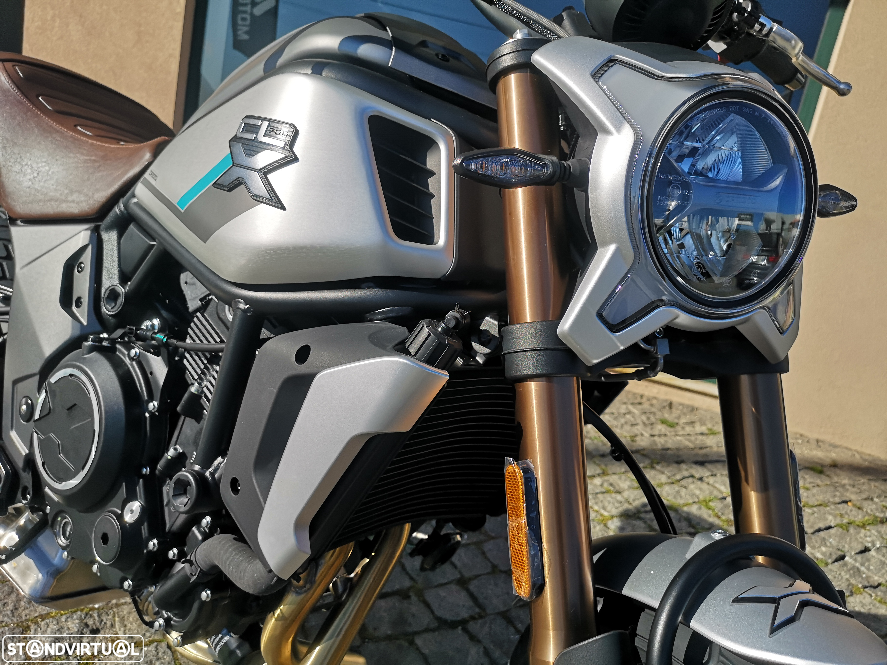 CF Moto 700CL-X Heritage Possib. A2 - 5