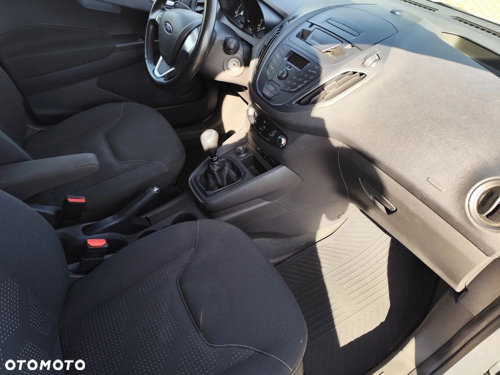 Ford transit Courier - 19