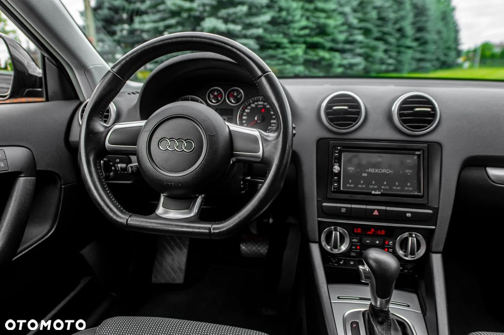 Audi A3 Sportback 1.6 S tronic Attraction - 27