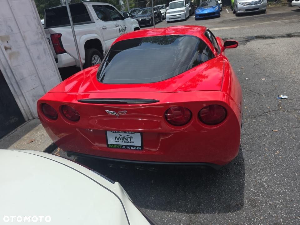 Chevrolet Corvette - 6