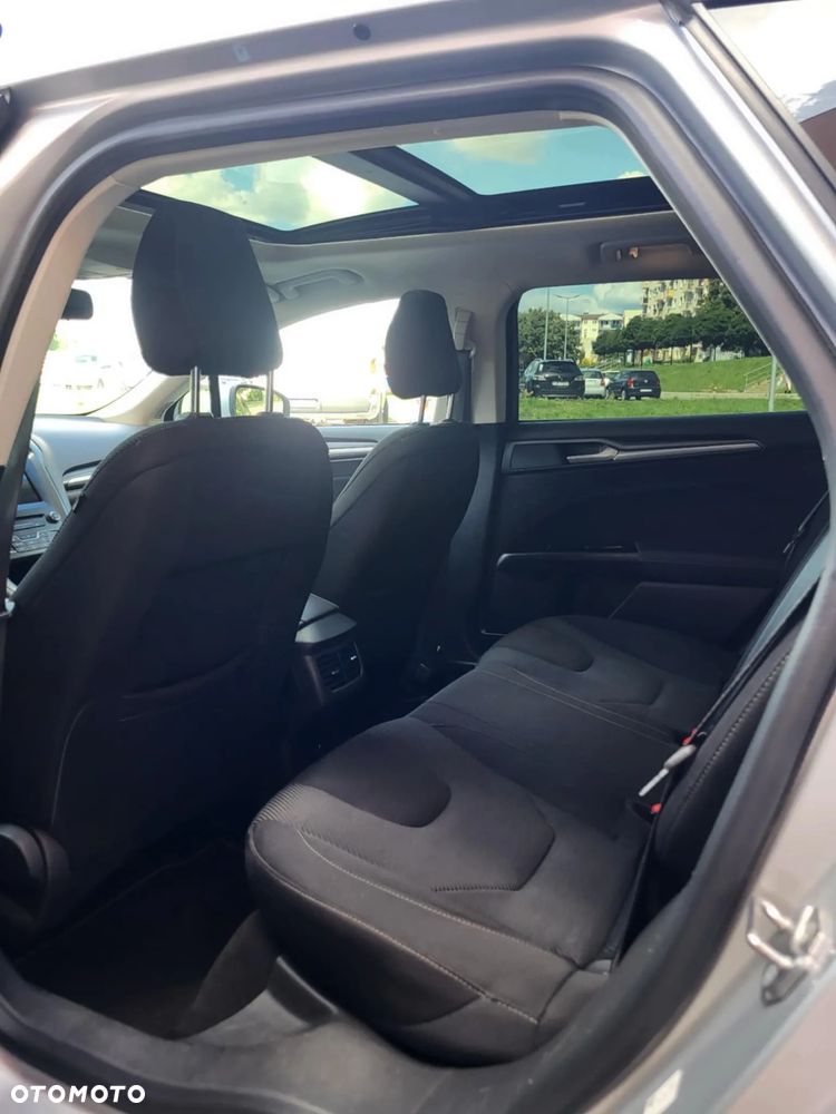 Ford Mondeo 2.0 TDCi Titanium PowerShift - 11