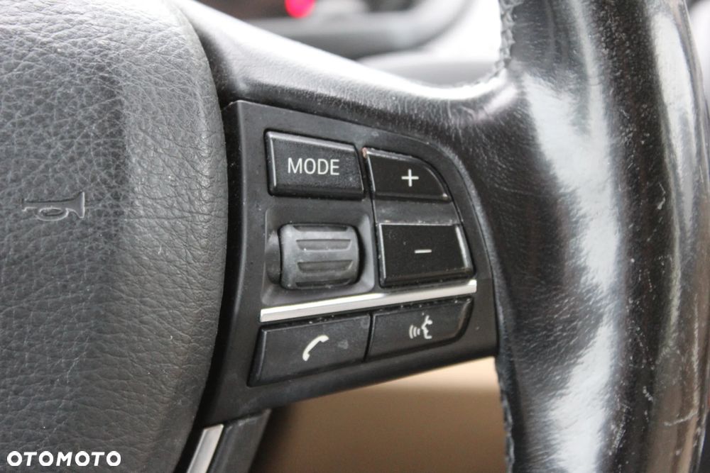 BMW Seria 5 520d Luxury Line - 27