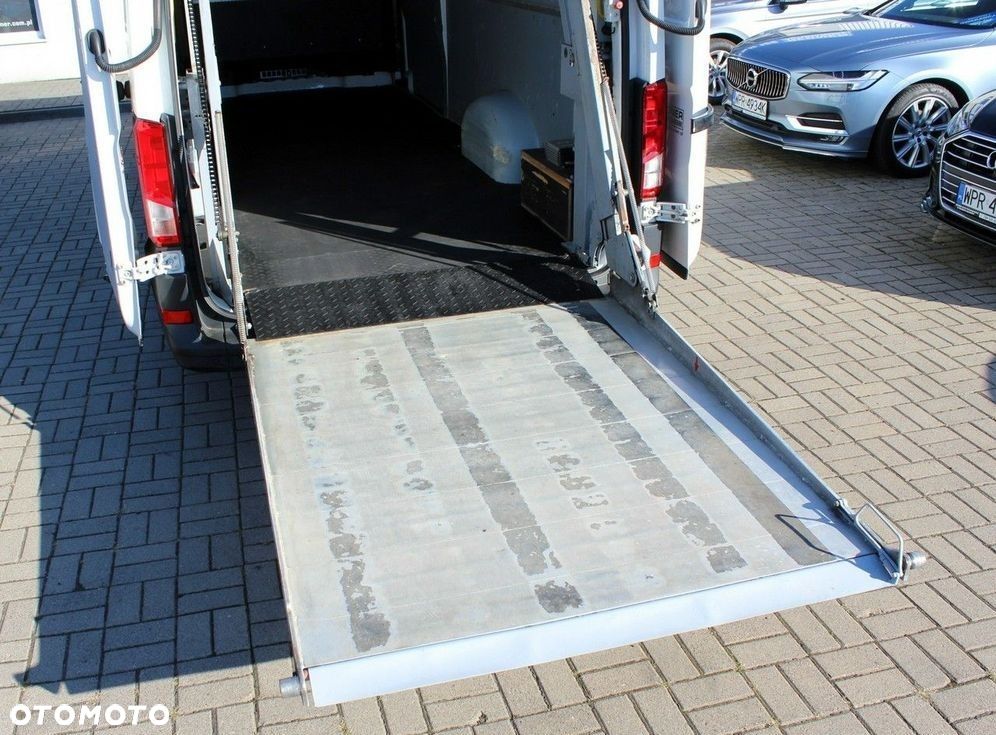 Volkswagen Crafter - 11