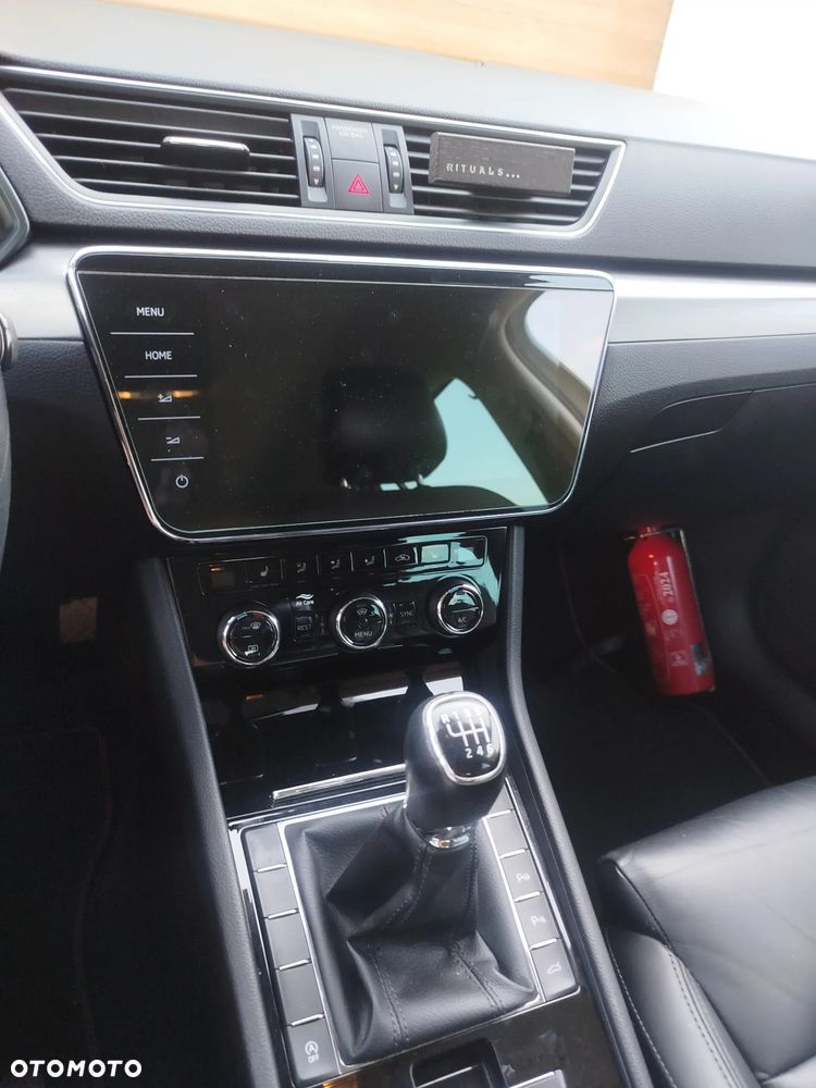 Skoda Superb 1.6 TDI GreenLine - 4