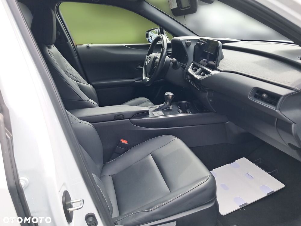 Lexus UX 250h GPF F Sport Design 2WD - 9