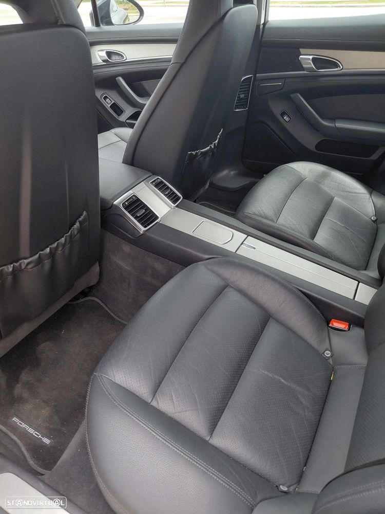 Porsche Panamera Platinum Edition - 13
