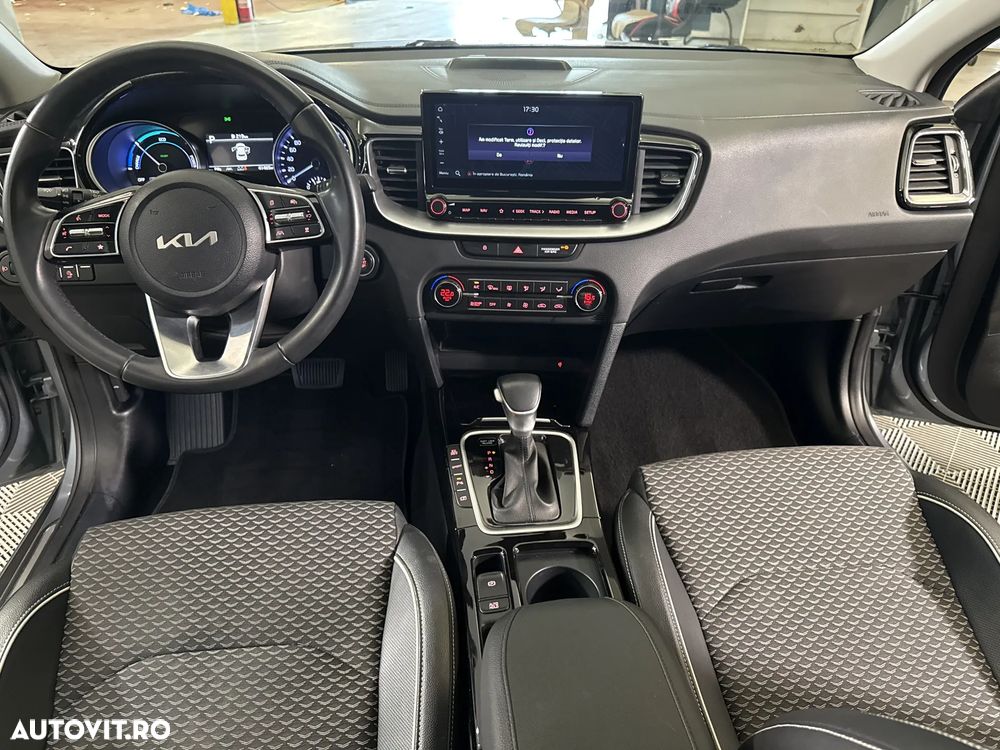 Kia XCeed - 10
