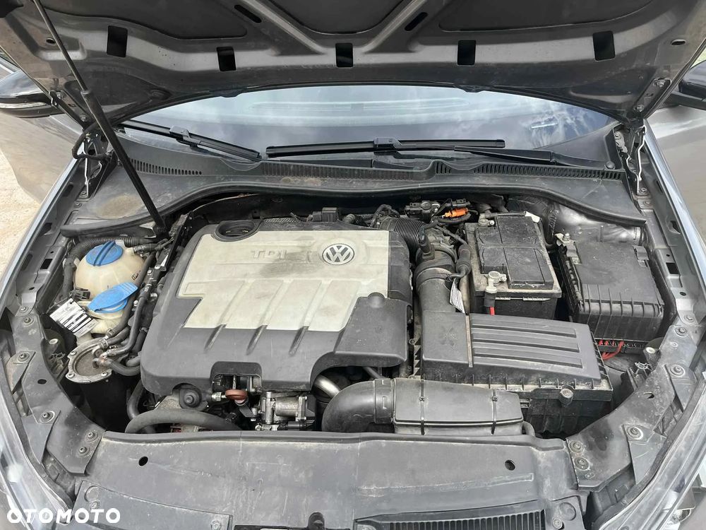 Volkswagen Golf VI 2.0 TDI Comfortline - 14