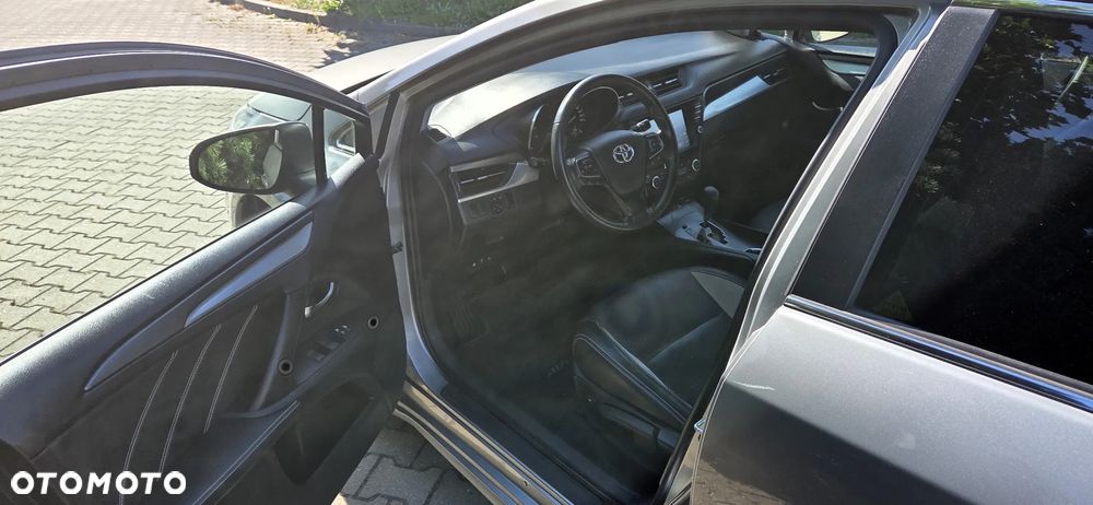 Toyota Avensis 1.8 Premium MS - 20