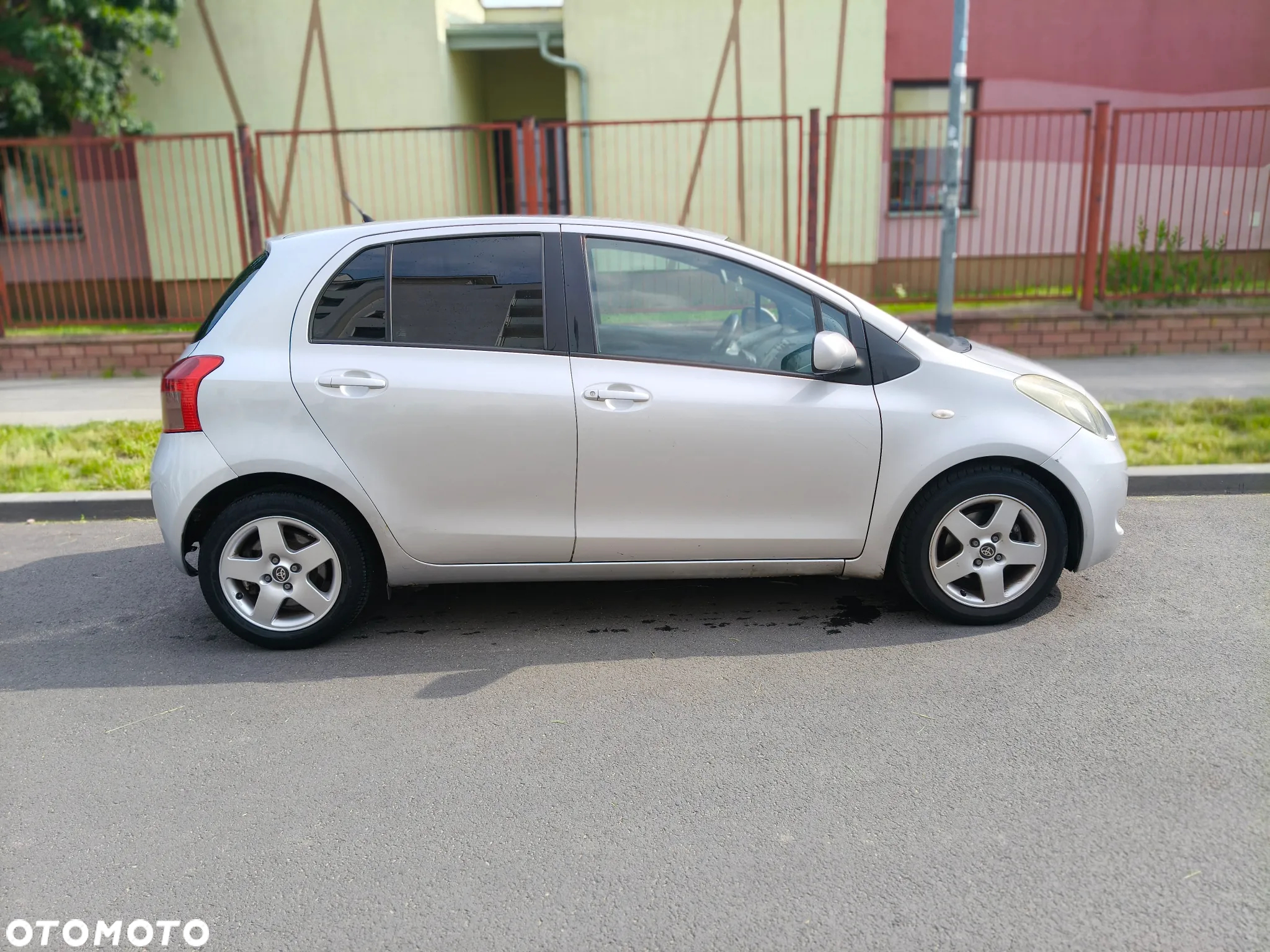 Toyota Yaris 1.3 Terra - 6