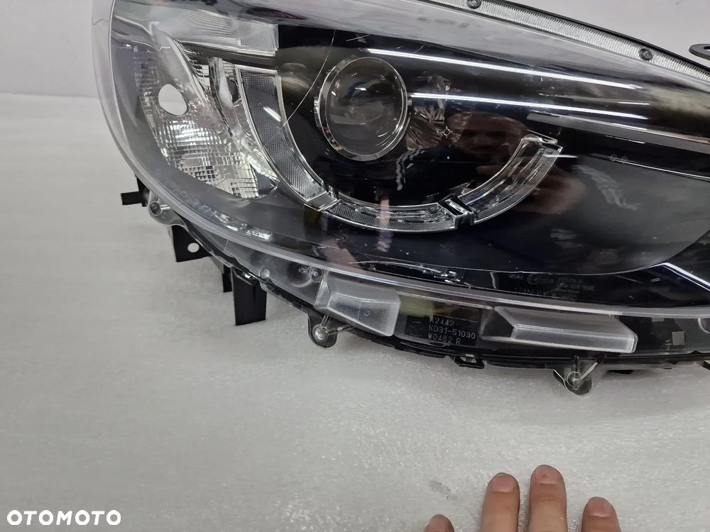 MAZDA CX5 CX-5 LIFT 14- LEWA / PRAWA LAMPA PRZEDNIA PRZÓD SOCZEWKA + LED , NR STANLEY W2416 , NR AUKCJI LA245 - 5